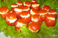 Farširuoti pomidoriukai