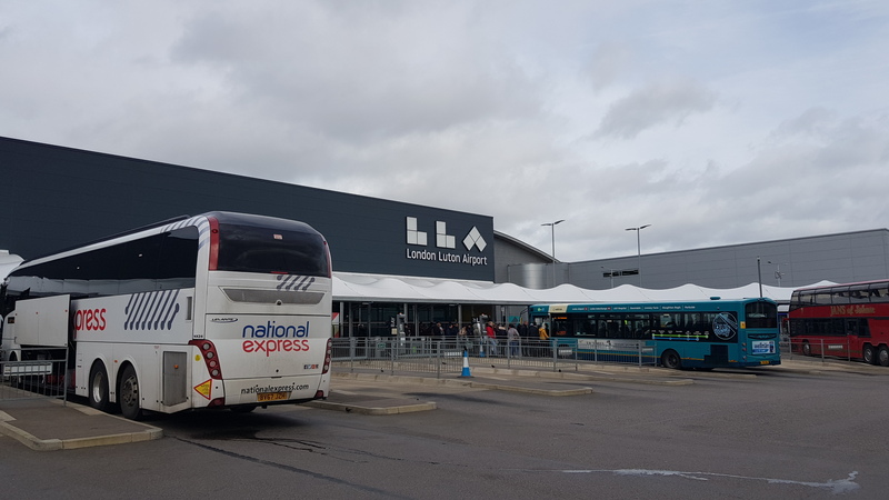 Kaip nuvykti iš Lutono į miestą, lutono oro uosto autobusų stotis