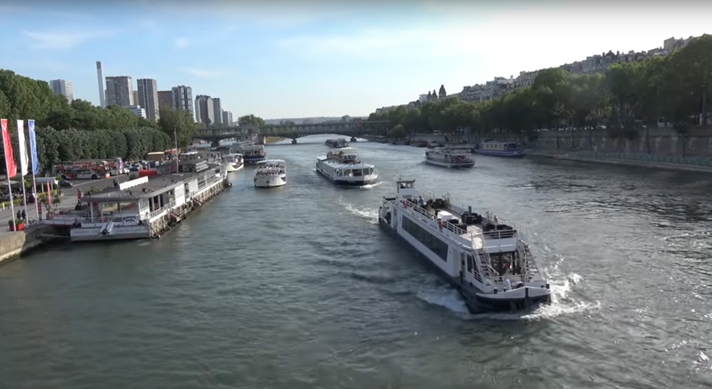 Vandens transportas Paryžiuje