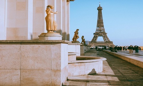 Eifelio bokšto kilmė Burgundijoje