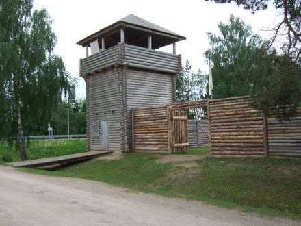 Medinė tvirtovė prie Vorutos piliakalnio