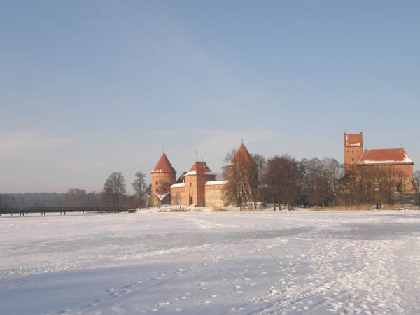 Trakų pilis žiemą