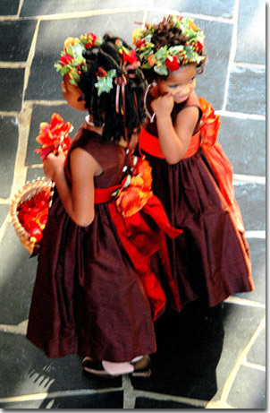gėlių mergaičių suknelės rudeniui