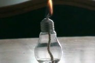 Žvakė iš elektros lemputės