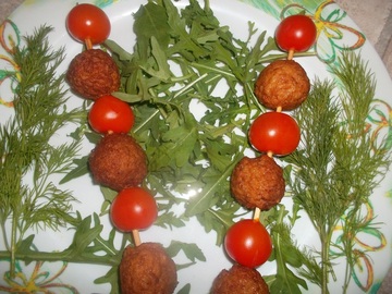 Mėsos kukulių iešmeliai su pomidorais