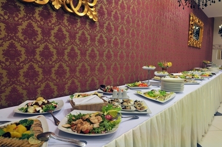 Šaltųjų patiekalų stalas Natali restorane